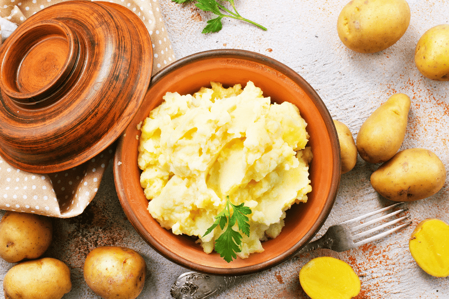 Découvrez notre surprenante purée de pommes de terre au vin blanc La Villageoise en cuisine