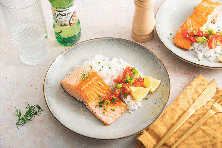 Pour tous les amateurs de saumon, découvrez notre surprenante recette de pavé de saumon gourmand déglacé au vin blanc La Villageoise en cuisine. Bonne dégustation.