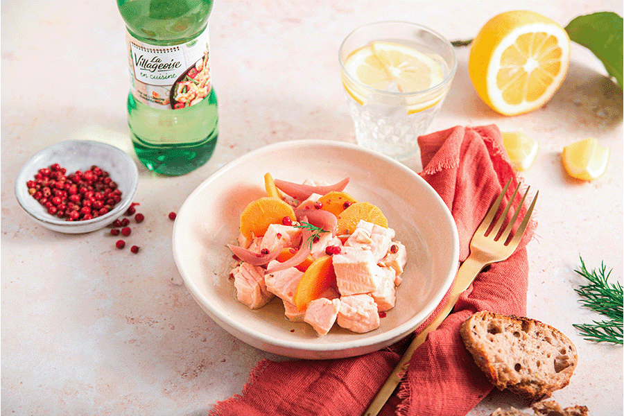 Découvrez notre surprenante recette de cubes de saumon en escabèche au vin blanc La Villageoise en cuisine