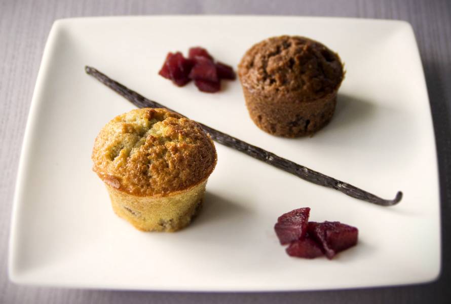 Découvrez nos surprenants muffins de poires au vin rouge La Villageoise en cuisine