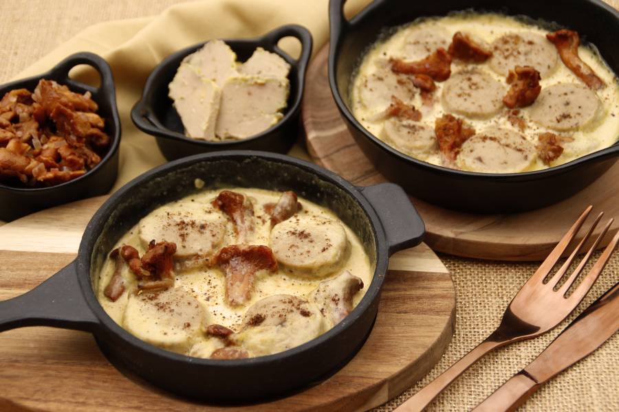 Pour tous les amateurs de foie gras et recettes originales, découvrez nos surprenantes cassolettes aux boudin blanc et foie gras  La Villageoise en cuisine. Bonne dégustation.